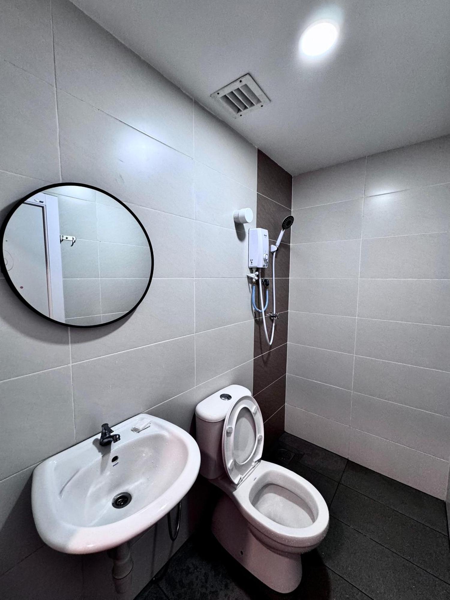 Aero Star Hotel