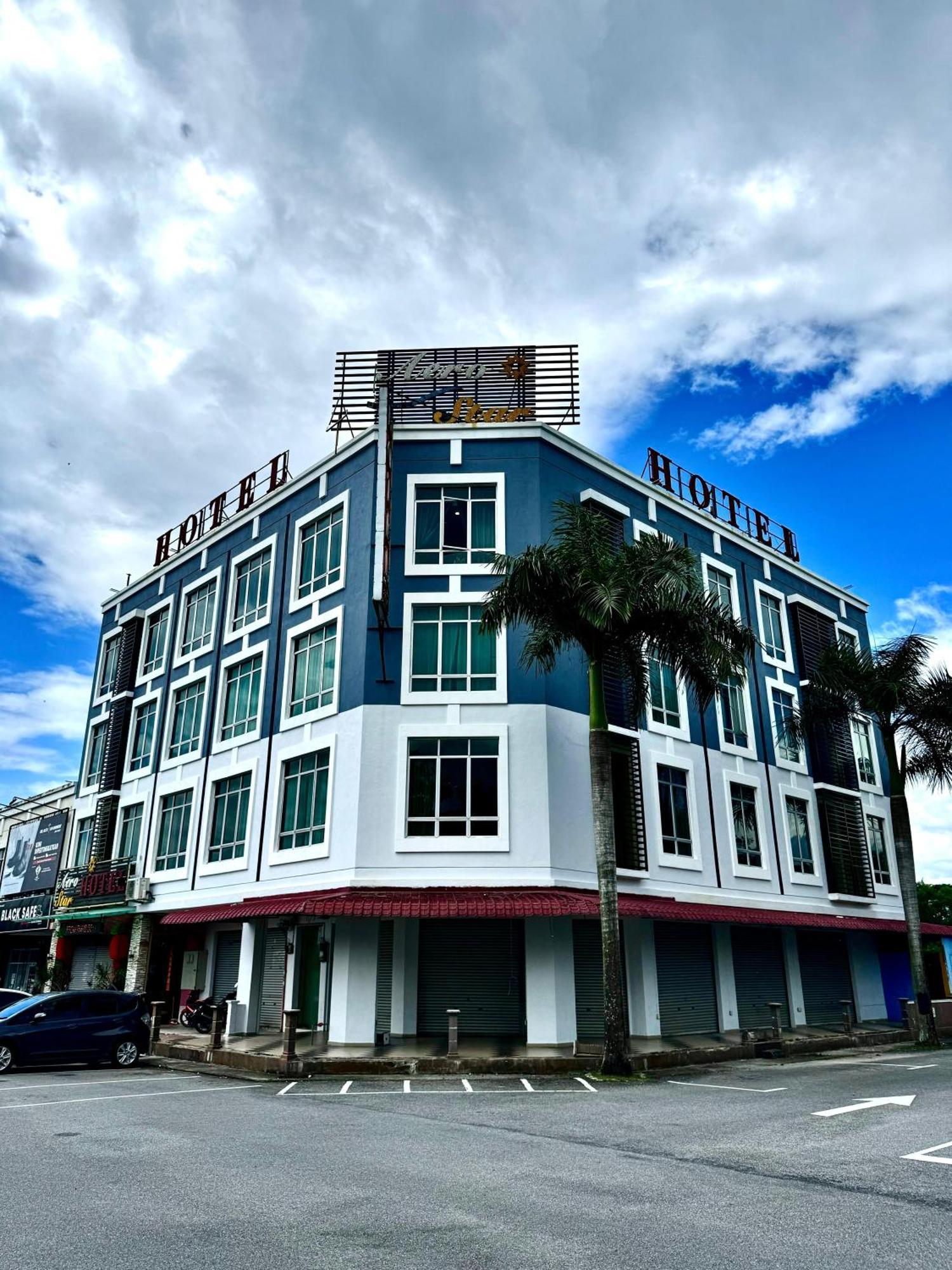 Hotel Aero Star 2*